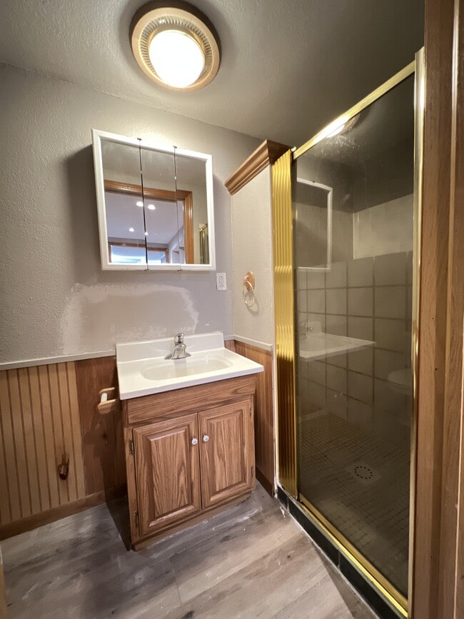 Building Photo - 2388 Martin Dr