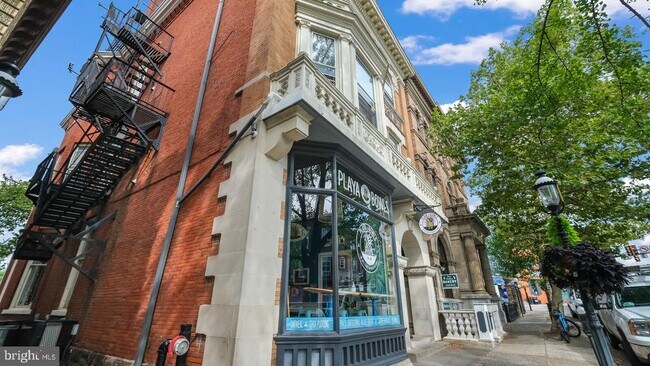 Building Photo - 22 N Main St