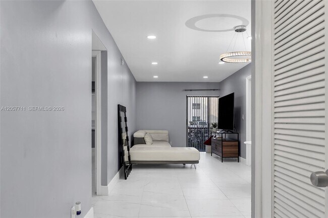 Building Photo - 3300 Spanish Moss Terrace