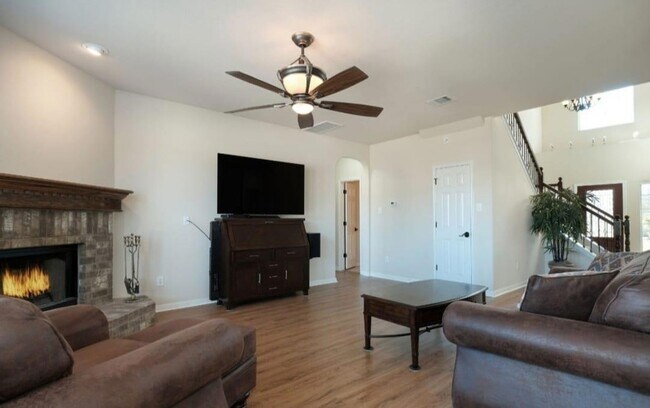 Building Photo - 219 Tulip Trail Bend