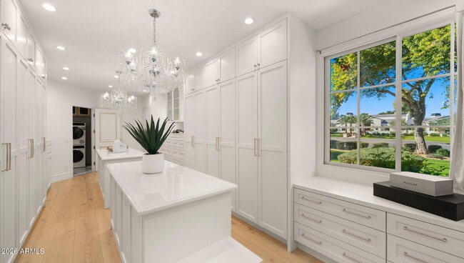 Building Photo - 8501 N Golf Dr