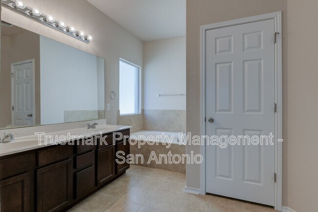 Building Photo - 12602 Red Maple Way