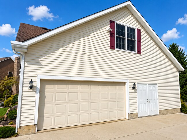 Building Photo - Spacious 5-Bedroom Home with Comfort & Charm in Medina