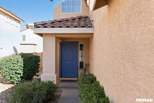 Building Photo - 22066 W Solano Dr