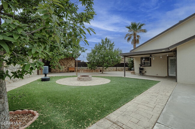 Building Photo - 12272 Tierra Pez Way