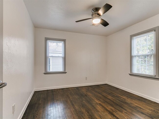 Building Photo - 1338 South Dr