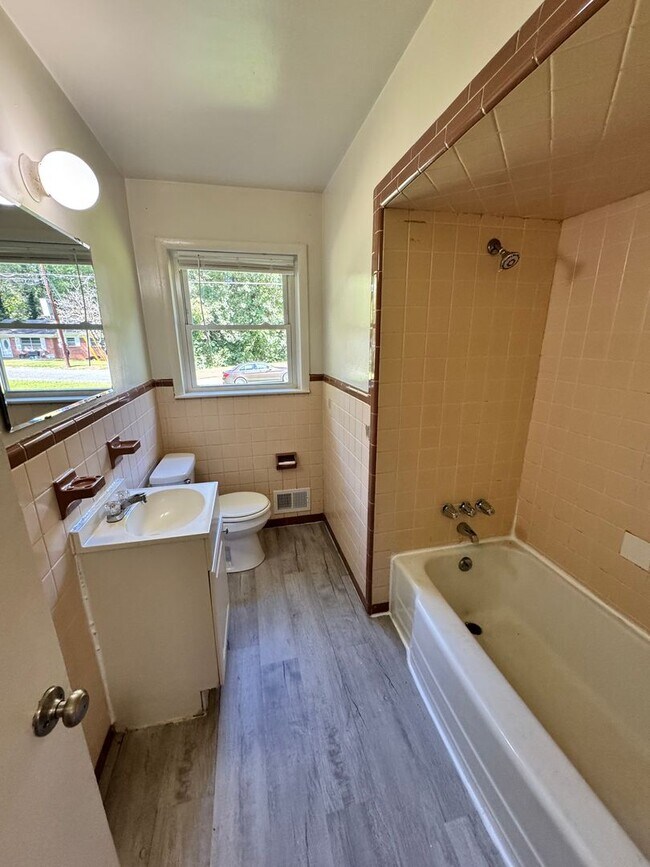 Building Photo - Close to uptown Shelby, NC (Still to compl...