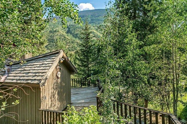 Building Photo - Classic Vail Retreat with 2 Kitchens, Loft Office, and 2-Car Garage