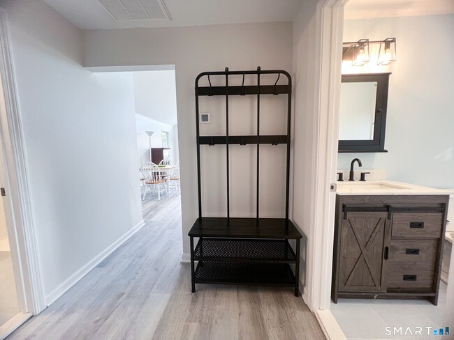 Building Photo - 1088 E Broadway