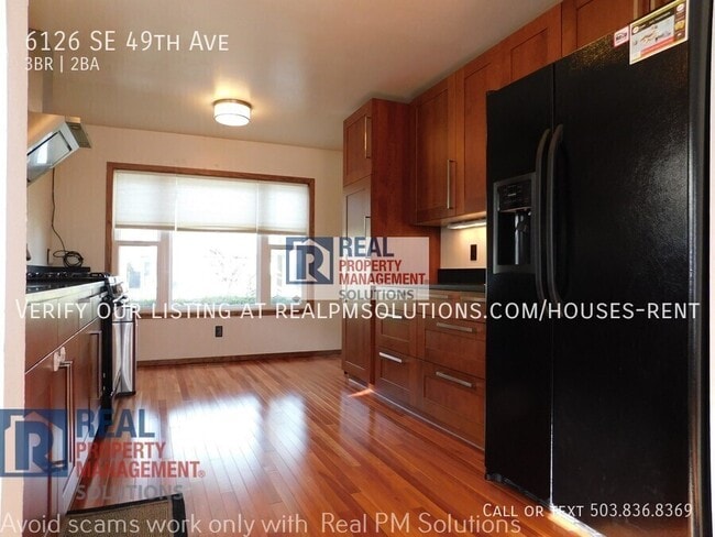 Building Photo - 6126 SE 49th Ave