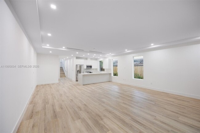 Building Photo - 3164 Plaza St