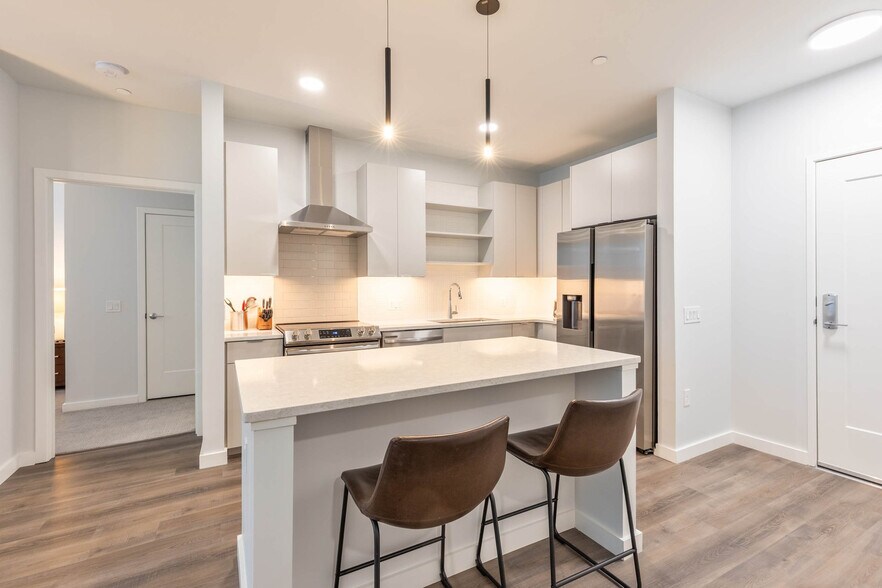 Building Photo - 305 Winter St