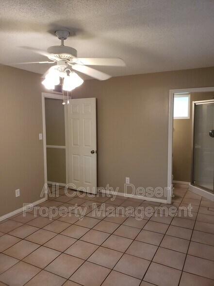 Building Photo - 69844 Pomegranate Ln