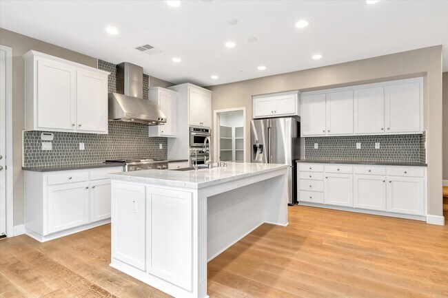 Building Photo - Wow! What a Great Home! Available Soon!
