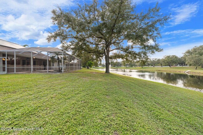 Building Photo - 949 SE Gardenbrook Ct