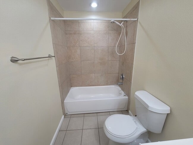 Building Photo - 1523 Campbell Ln