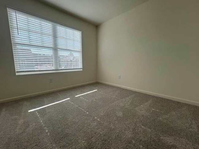 Building Photo - 111 Rivington Dr