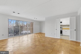 Building Photo - 2614 Fort Farnsworth Rd