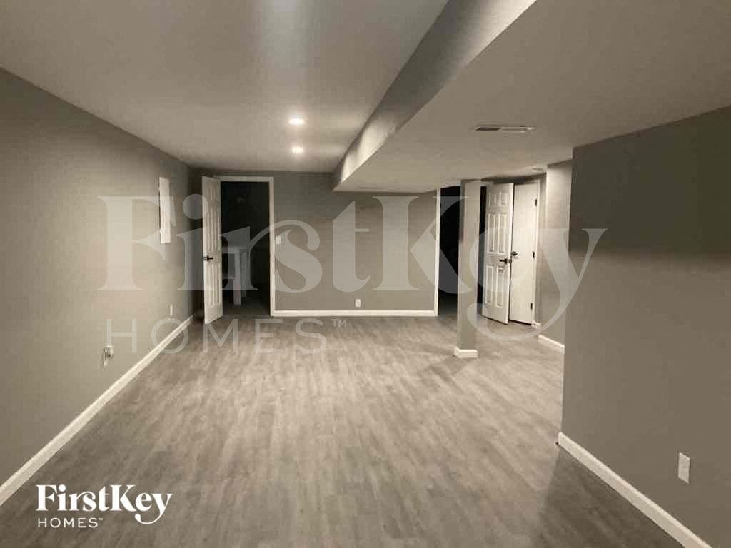 Building Photo - 816 Broadview Dr