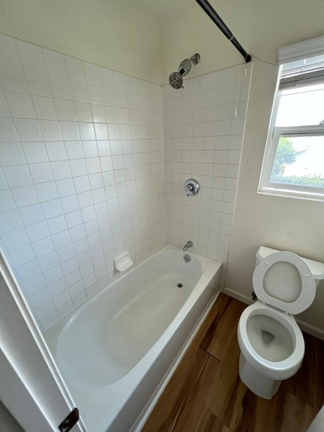 Building Photo - Spinnaker Townhouse $3250.00! 2 Story 3bd ...