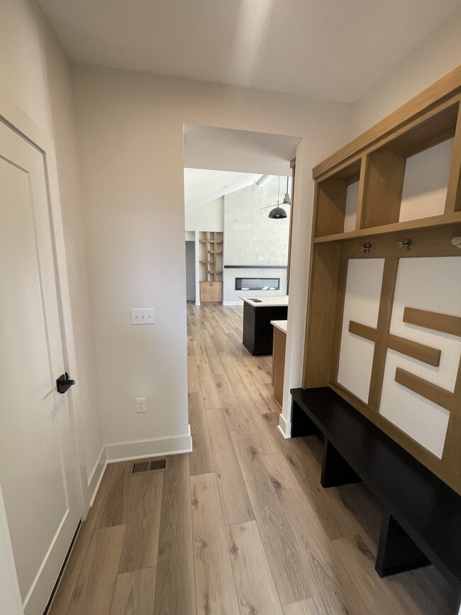 Building Photo - 252 N Ciderbluff St