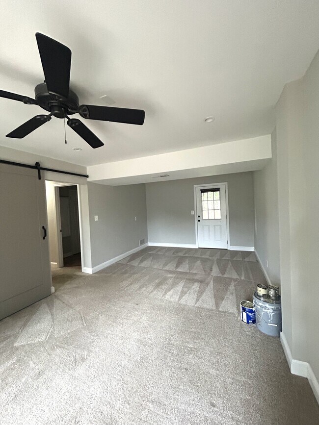 Building Photo - 10517 Bent Tree Dr