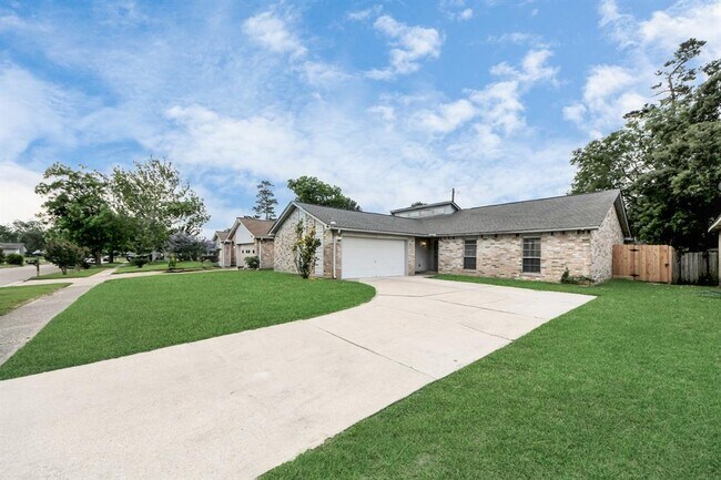 Building Photo - 14810 Scotter Dr