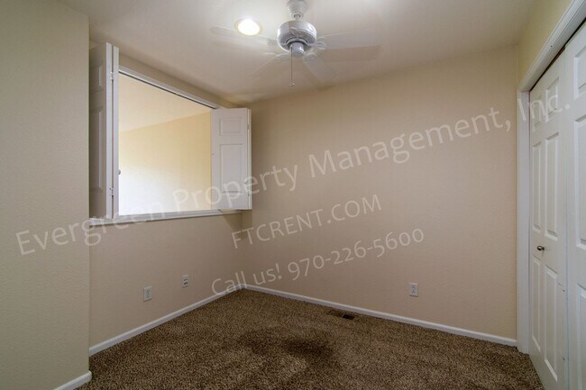 Building Photo - 2820 Golden Wheat Ln