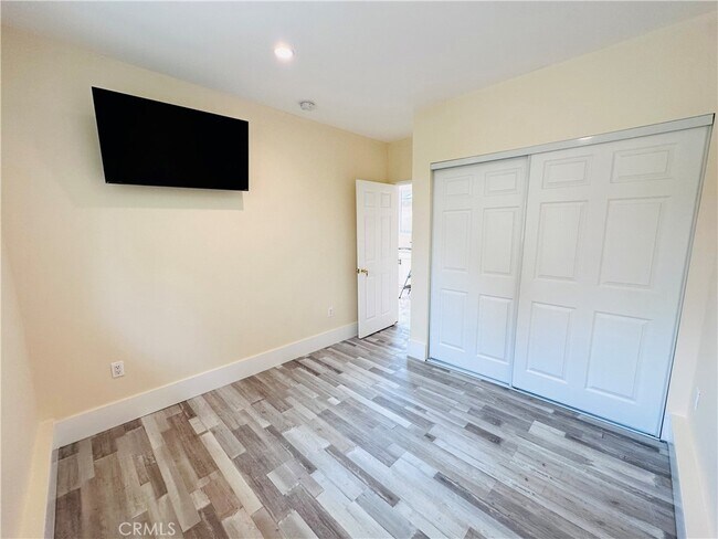 Building Photo - 11598 Cranston Ave