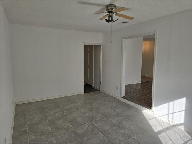 Building Photo - 3619 Washington St