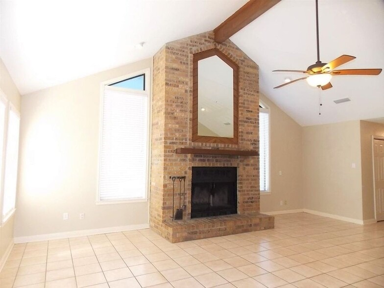 Building Photo - 9280 Manion Dr.