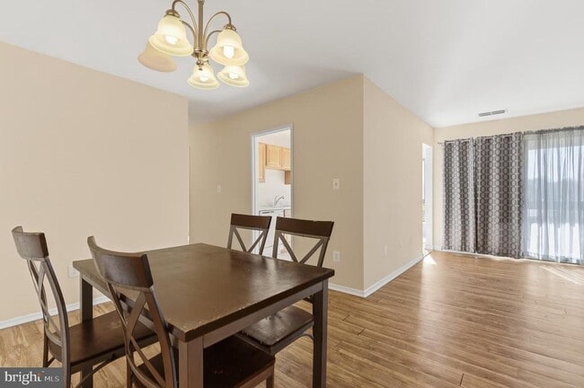 Building Photo - 561 Florida Ave