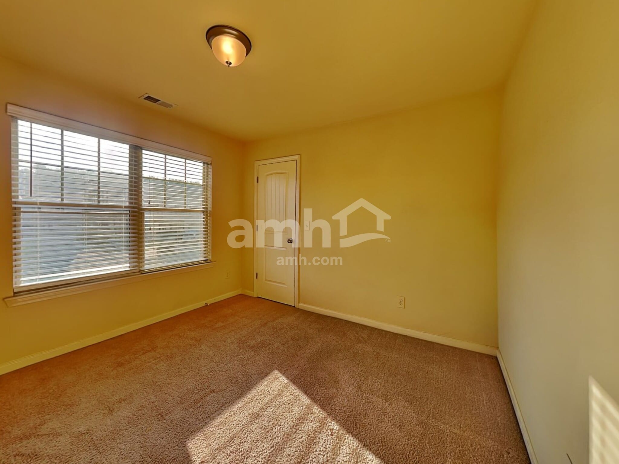 Building Photo - 1302 Lock Heath Trail SE