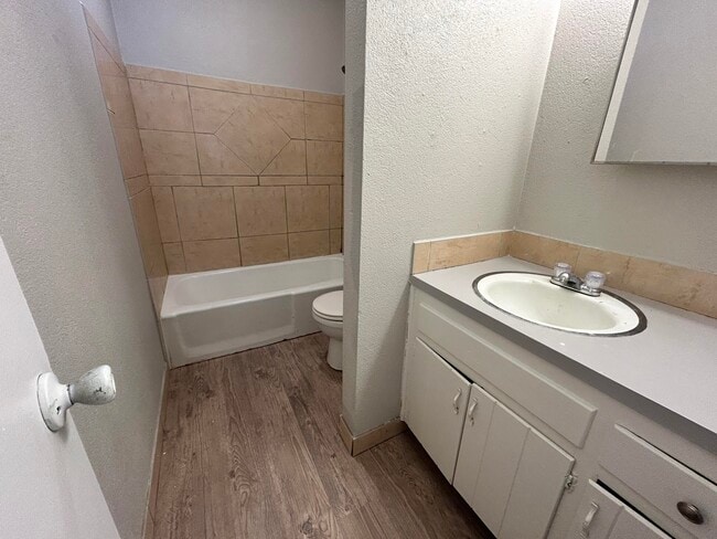 Building Photo - 1613 69th St