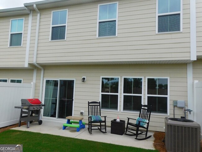 Building Photo - 376 Salt Lk Ln