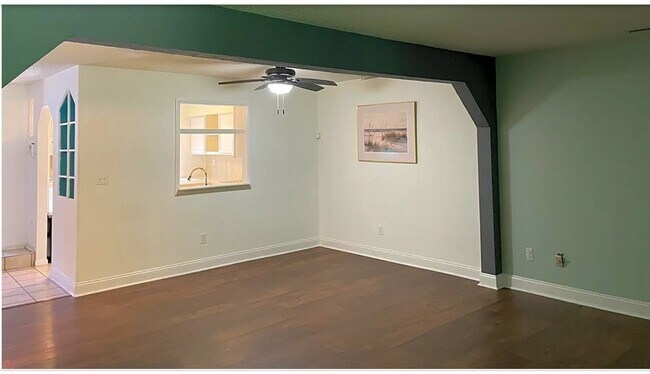 Building Photo - 2121 Point Hollow Ct.
