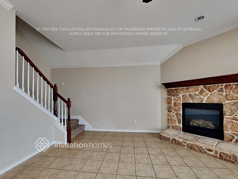 Building Photo - 10645 Devinstone Dr