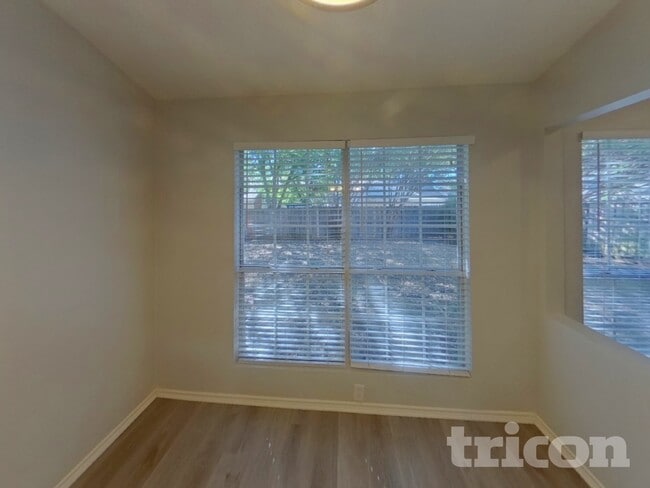 Building Photo - 2601 Country Creek Ln