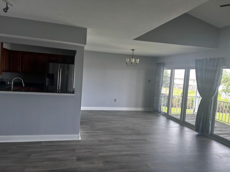 Building Photo - 112 Northshore Cir