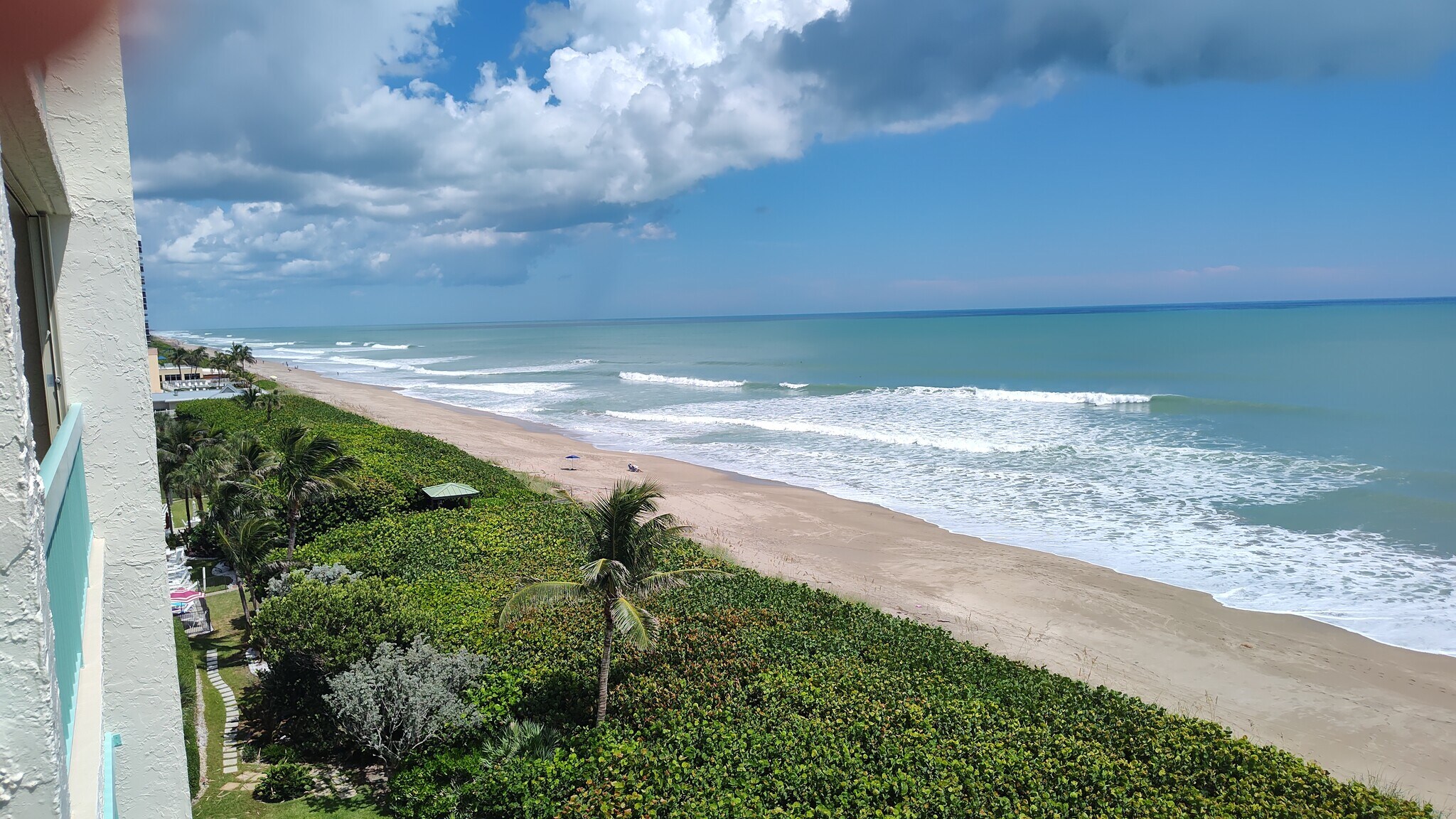 Building Photo - 9940 S Ocean Dr