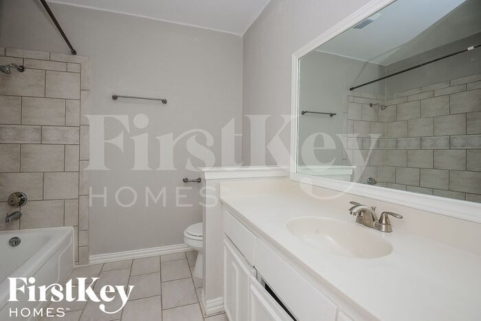 Building Photo - 1626 Glenhill Ln