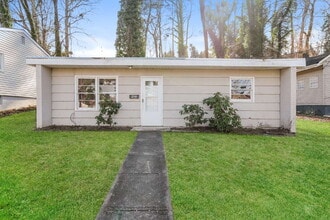 Building Photo - "Cozy 2-Bedroom Gem on Bond Street – Pet-Friendly Winston-Salem!"