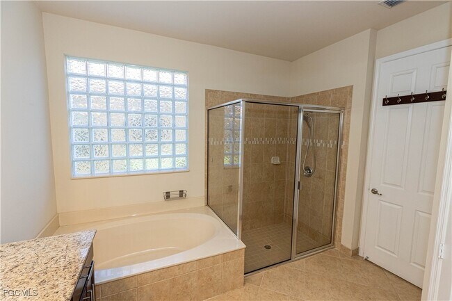 Building Photo - 11091 Sparkleberry Dr
