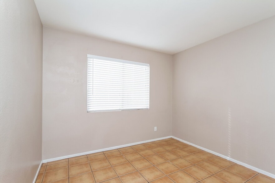 Building Photo - 2409 Grand Prize Ave