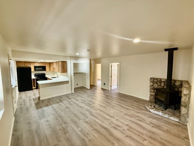 Building Photo - Lupin Apartments