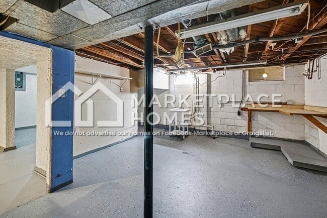 Building Photo - 14653 Ego Ave