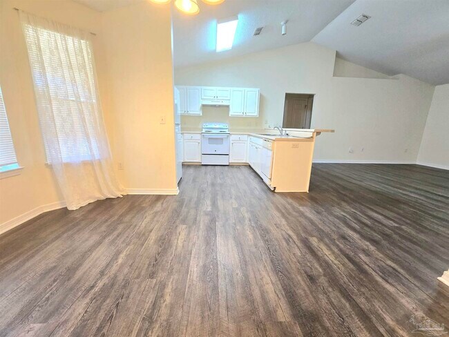 Building Photo - 4873 La Casa Cir