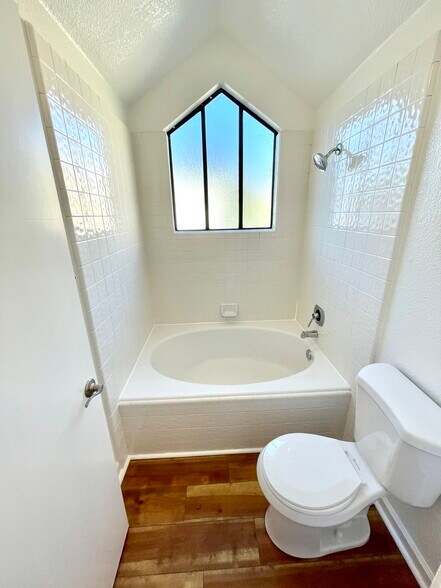 Building Photo - 63 Gazania Ter