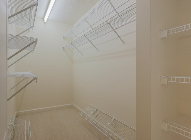 Building Photo - 15 Woodcliff Cir