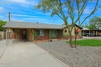 Building Photo - 1005 E Cavalier Dr